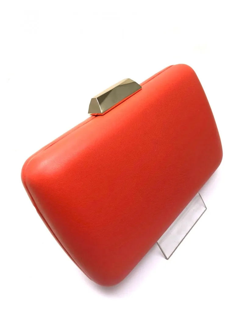 CLUTCH DE FIESTA EN ESTE INTENSO COLOR CORAL PARA BODAS