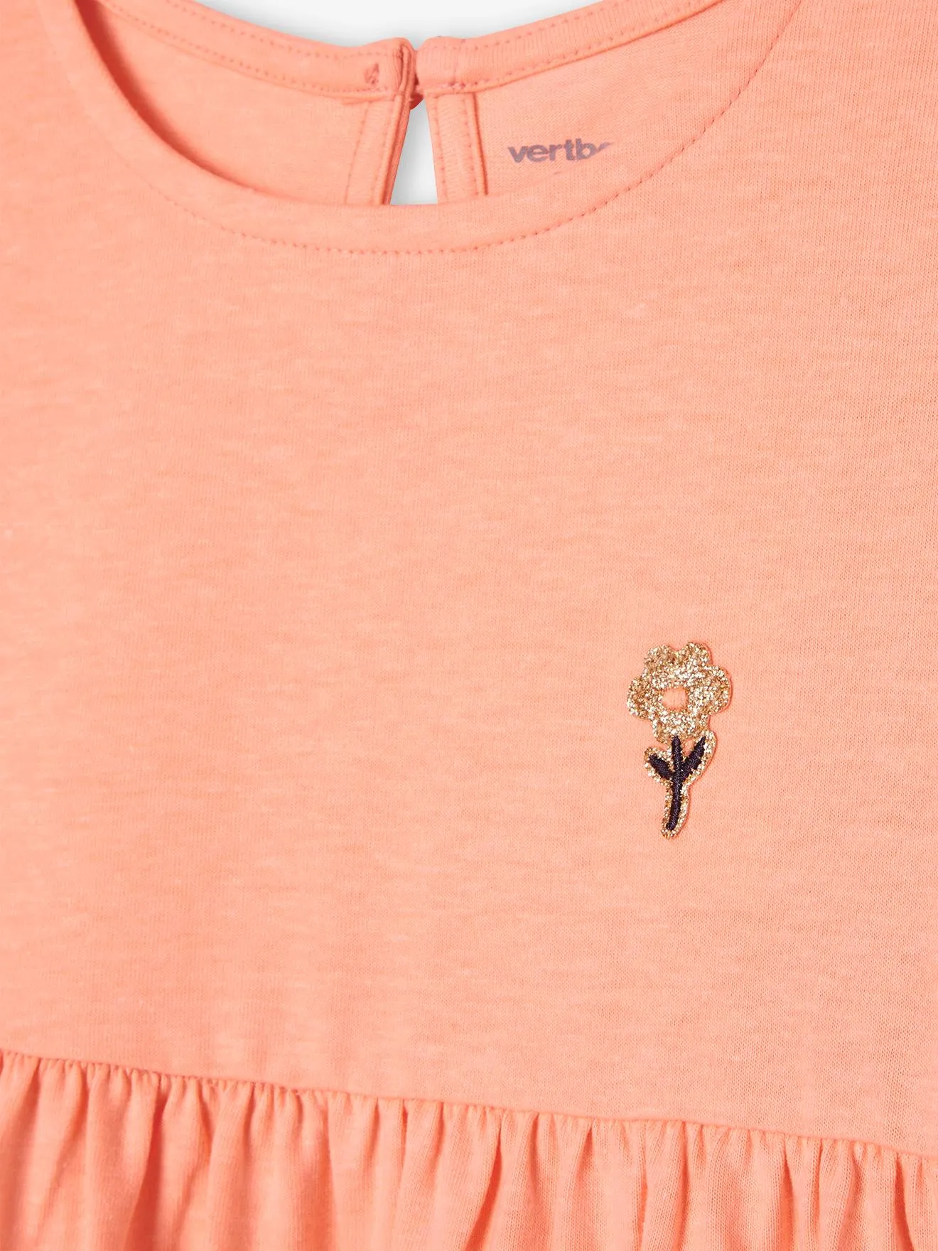 Vestido de manga corta de bordado inglés para niña