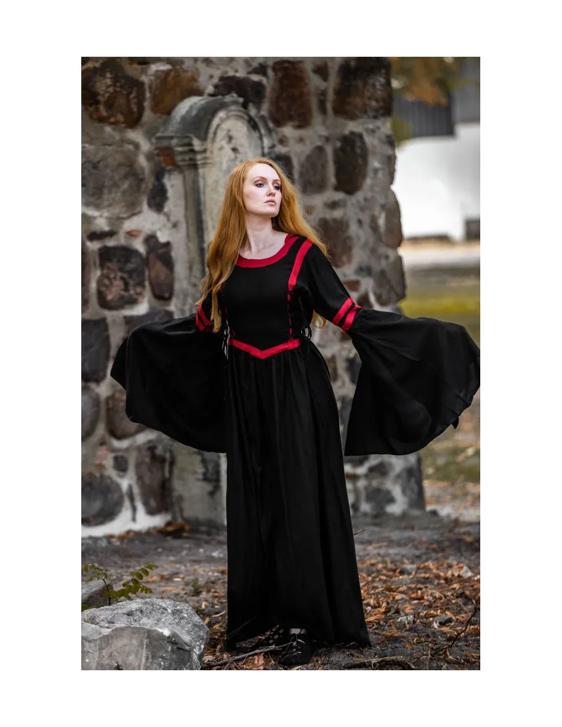 Vestido medieval Isolde, con capucha
