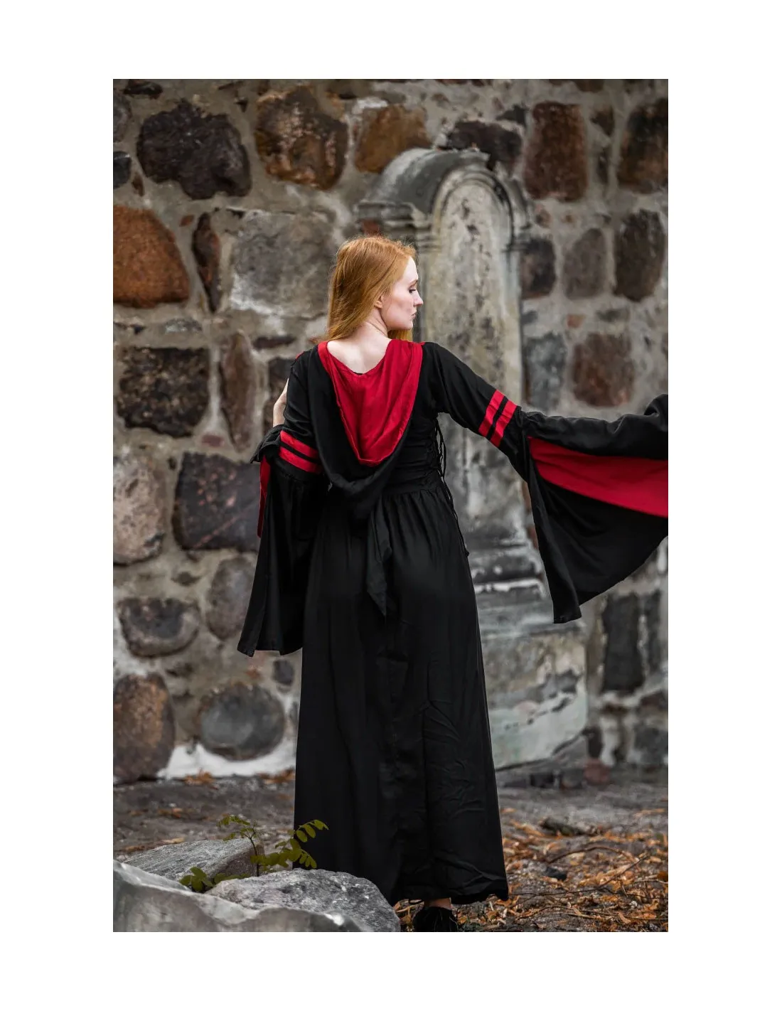 Vestido medieval Isolde, con capucha