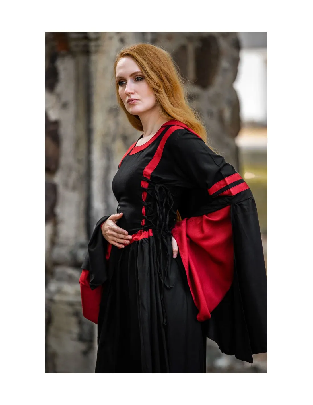 Vestido medieval Isolde, con capucha