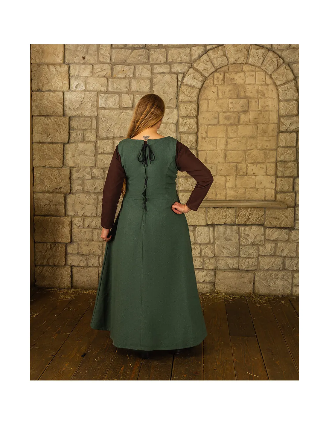 Vestido medieval modelo Uma, color verde