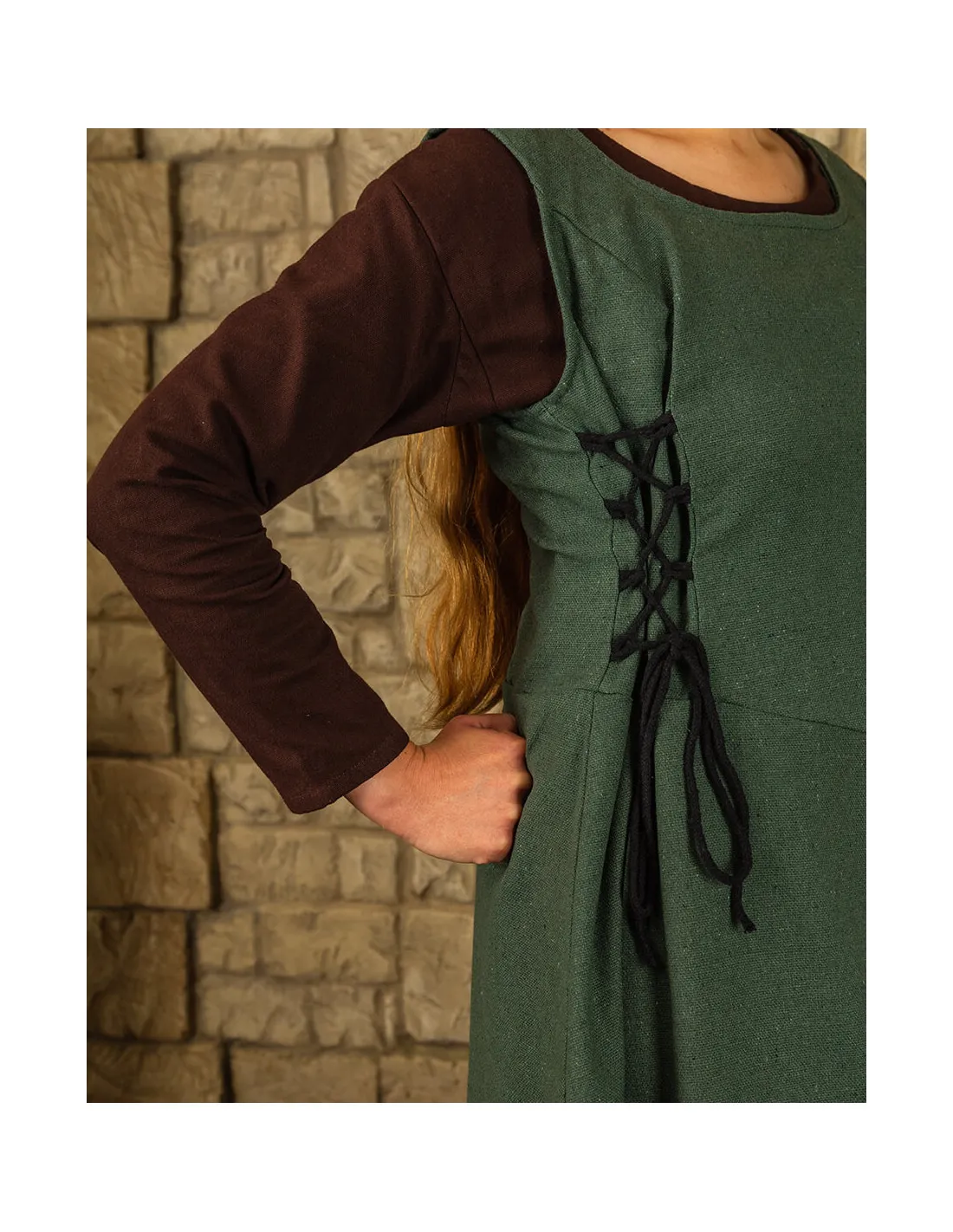 Vestido medieval modelo Uma, color verde